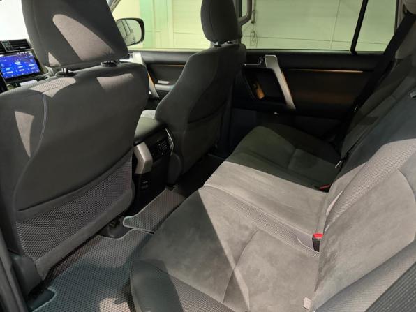 Toyota Land Cruiser Prado 150 Series с пробегом 2013 года, цена 3 110 000 рублей, 221000 км, внедорожник, Автокод Объявления