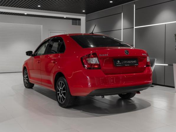 Skoda Rapid I Рестайлинг с пробегом 2018 года, цена 1 330 000 рублей, 97870 км, лифтбек, Автокод Объявления