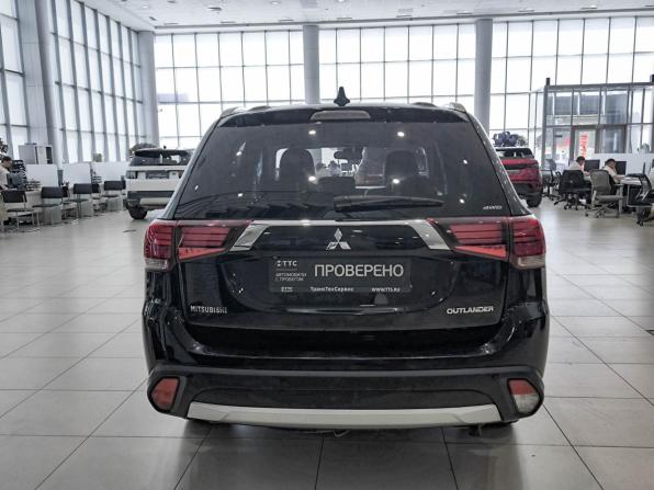 Mitsubishi Outlander III Рестайлинг 2 с пробегом 2018 года, цена 2 150 000 рублей, 135391 км, внедорожник, Автокод Объявления