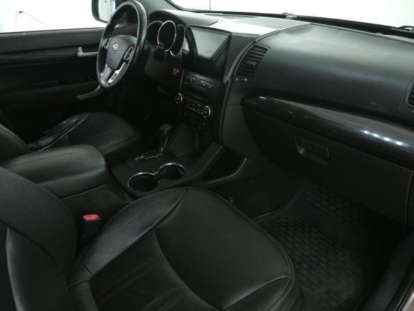 Kia Sorento II с пробегом 2010 года, цена 1 057 000 рублей, 278000 км, внедорожник, Автокод Объявления