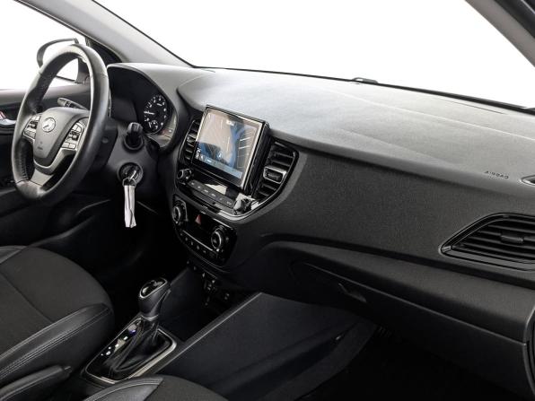 Hyundai Solaris II Рестайлинг с пробегом 2022 года, цена 1 799 000 рублей, 84425 км, седан, Автокод Объявления