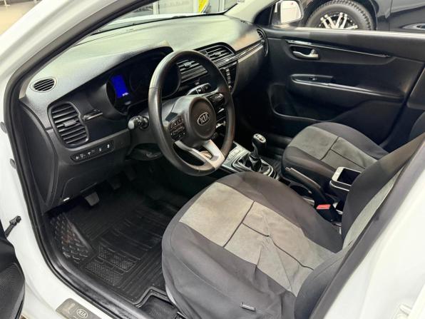 Kia Rio IV с пробегом 2018 года, цена 997 000 рублей, 125000 км, седан, Автокод Объявления