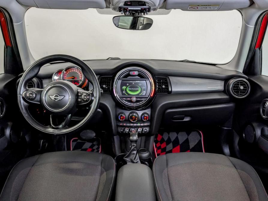Mini Hatch III (F55/F56) Москва  - изображение 14