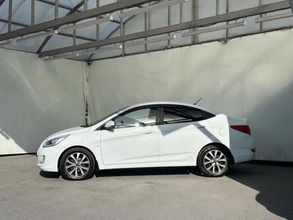 Hyundai Solaris I с пробегом 2014 года, цена 930 000 рублей, 151739 км, седан, Автокод Объявления