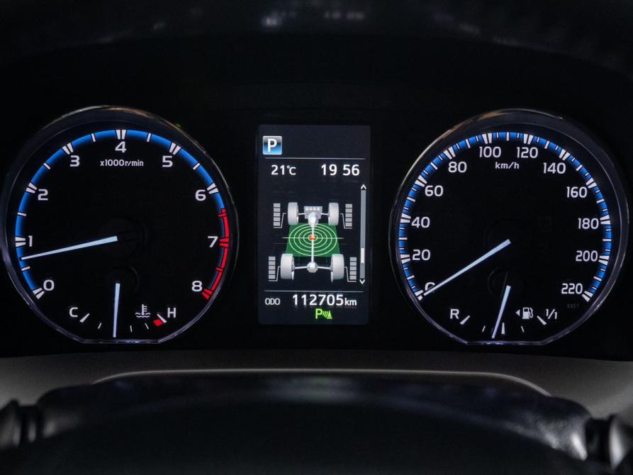 Toyota RAV4 IV (XA40) Рестайлинг Иркутск  - изображение 10