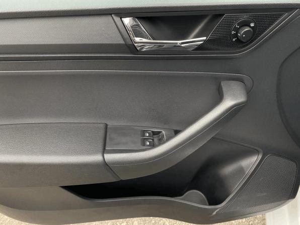 Skoda Rapid I Рестайлинг с пробегом 2018 года, цена 885 000 рублей, 195055 км, лифтбек, Автокод Объявления