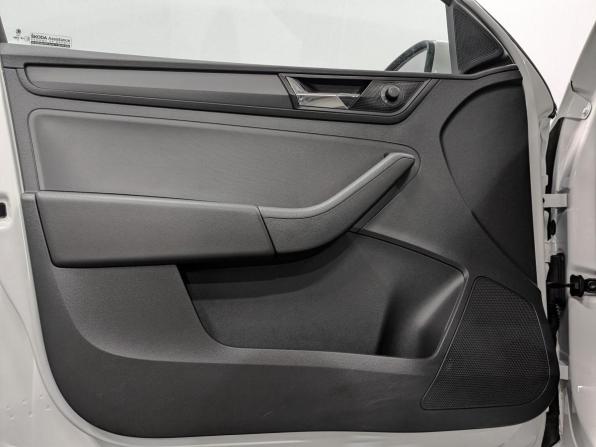Skoda Rapid I Рестайлинг с пробегом 2019 года, цена 1 550 000 рублей, 43131 км, лифтбек, Автокод Объявления