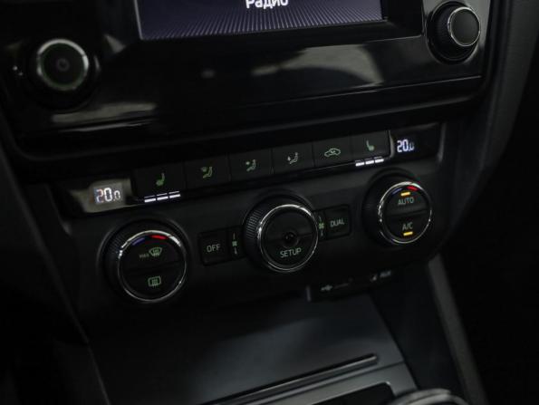 Skoda Octavia III (A7) с пробегом 2014 года, цена 849 000 рублей, 302707 км, лифтбек, Автокод Объявления