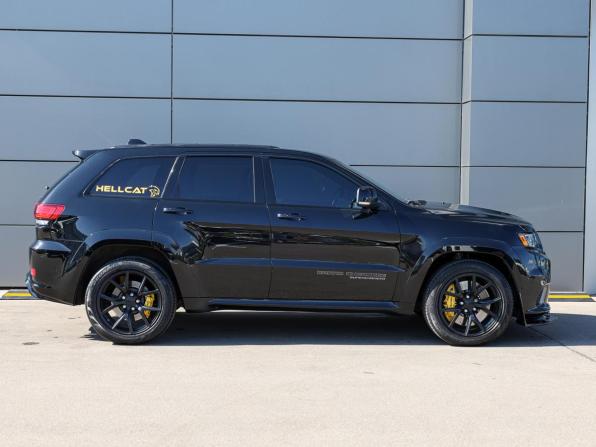 Jeep Grand Cherokee IV (WK2) Рестайлинг с пробегом 2018 года, цена 9 900 000 рублей, 69022 км, внедорожник, Автокод Объявления