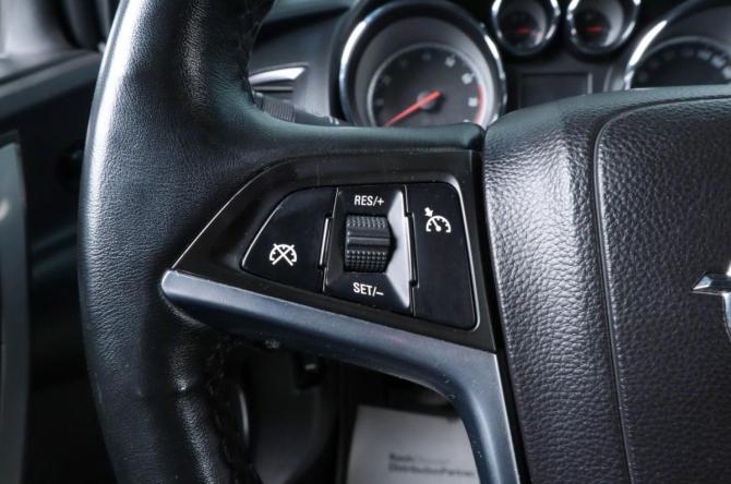 Opel Astra J с пробегом 2012 года, цена 559 000 рублей, 212489 км, хэтчбек, Автокод Объявления