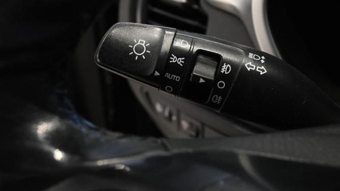 Kia Rio IV Рестайлинг с пробегом 2021 года, цена 1 375 000 рублей, 174315 км, хэтчбек, Автокод Объявления