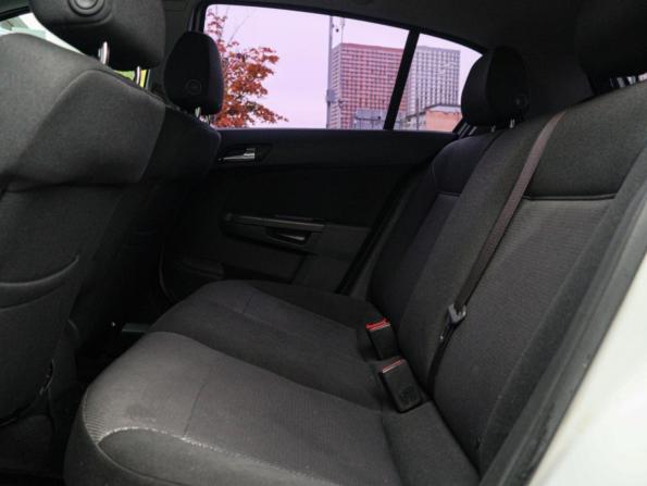 Opel Astra H Рестайлинг с пробегом 2011 года, цена 595 000 рублей, 191962 км, хэтчбек, Автокод Объявления