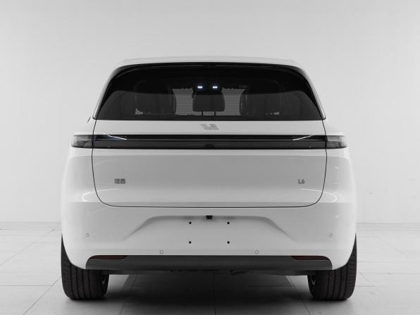 Li Auto (Lixiang) L6 с пробегом 2025 года, цена 6 679 000 рублей, 6 км, внедорожник, Автокод Объявления
