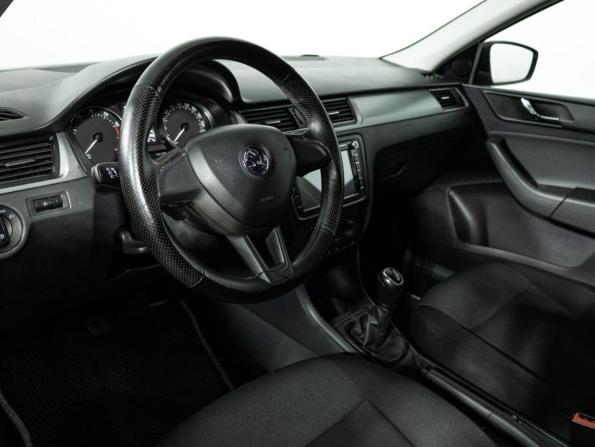 Skoda Rapid I с пробегом 2017 года, цена 849 585 рублей, 154701 км, лифтбек, Автокод Объявления