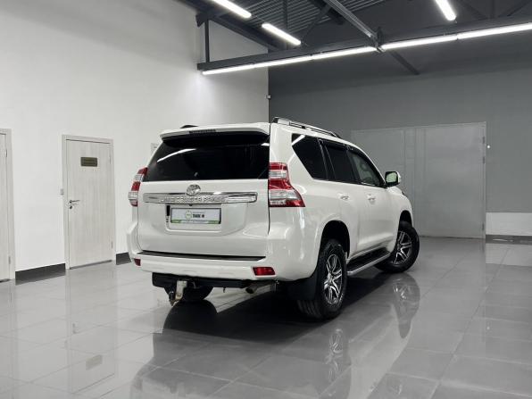 Toyota Land Cruiser Prado 150 Series Рестайлинг 1 с пробегом 2014 года, цена 2 545 000 рублей, 260493 км, внедорожник, Автокод Объявления