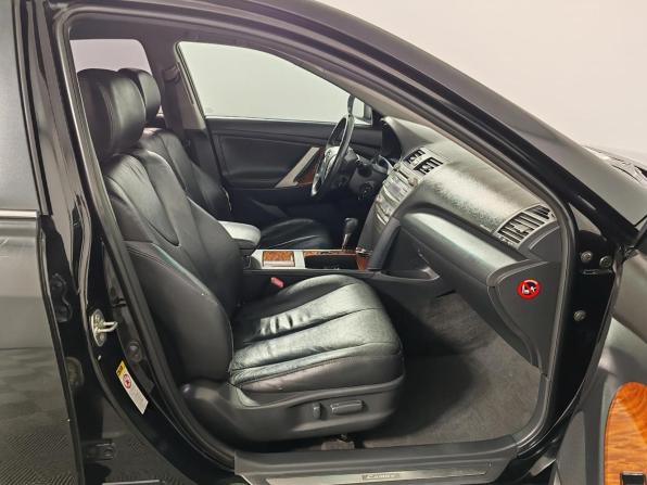 Toyota Camry VI (XV40) Рестайлинг с пробегом 2010 года, цена 1 049 000 рублей, 267826 км, седан, Автокод Объявления