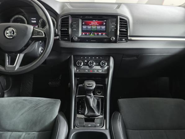 Skoda Karoq I с пробегом 2020 года, цена 2 155 000 рублей, 87726 км, внедорожник, Автокод Объявления