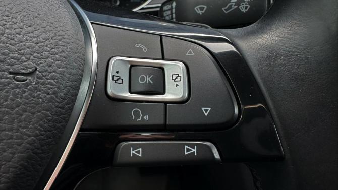 Volkswagen Passat B8 с пробегом 2017 года, цена 2 110 000 рублей, 124764 км, седан, Автокод Объявления