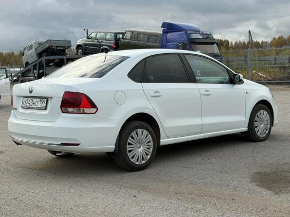 Volkswagen Polo V Рестайлинг с пробегом 2016 года, цена 980 000 рублей, 116455 км, седан, Автокод Объявления