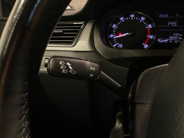 Skoda Rapid I с пробегом 2016 года, цена 1 300 000 рублей, 100426 км, лифтбек, Автокод Объявления