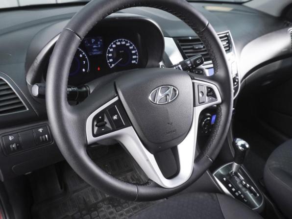 Hyundai Solaris I с пробегом 2012 года, цена 729 000 рублей, 199249 км, хэтчбек, Автокод Объявления