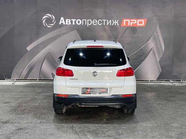 Volkswagen Tiguan I Рестайлинг с пробегом 2011 года, цена 815 000 рублей, 241013 км, внедорожник, Автокод Объявления