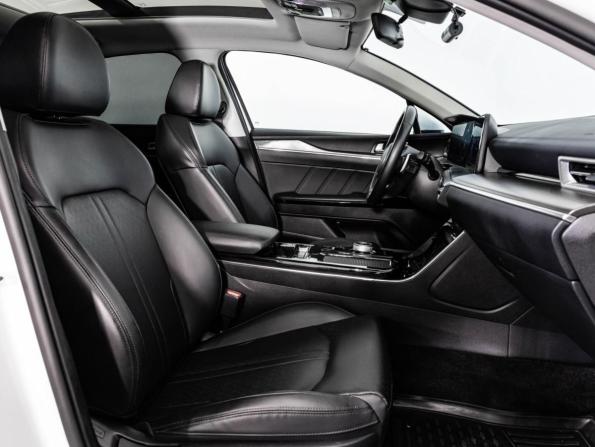 Kia K5 III с пробегом 2022 года, цена 2 499 000 рублей, 38599 км, седан, Автокод Объявления