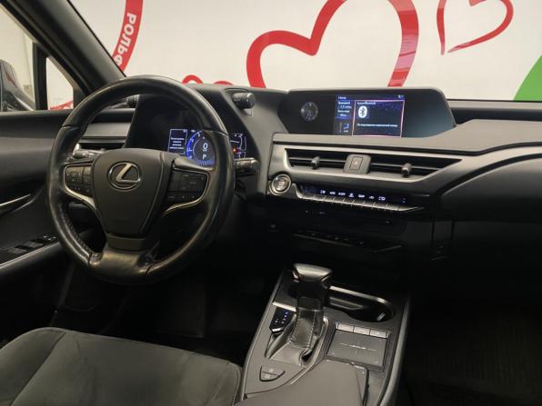Lexus UX I с пробегом 2019 года, цена 2 850 000 рублей, 58283 км, внедорожник, Автокод Объявления