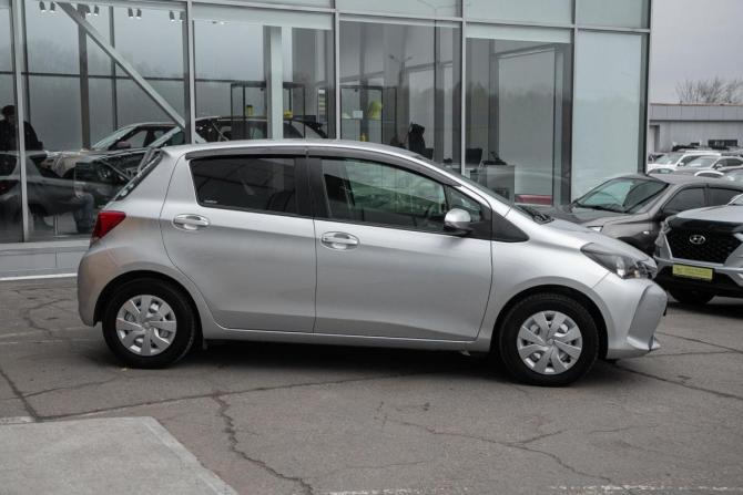 Toyota Vitz III (XP130) Рестайлинг с пробегом 2016 года, цена 828 000 рублей, 111509 км, хэтчбек, Автокод Объявления