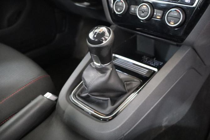 Volkswagen Jetta VI Рестайлинг с пробегом 2018 года, цена 1 399 000 рублей, 124000 км, седан, Автокод Объявления