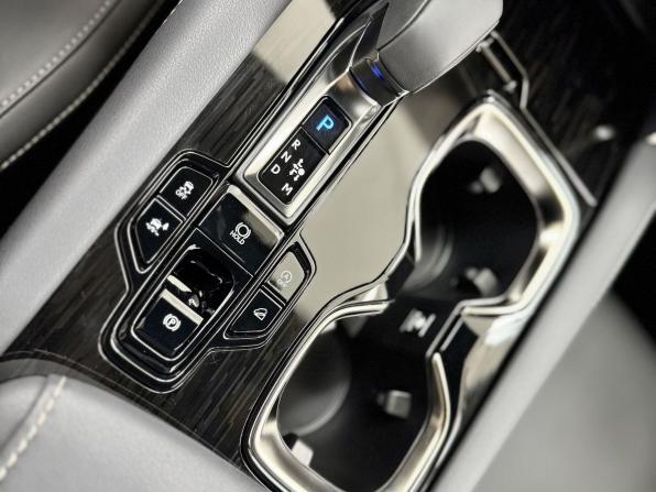 Lexus RX V с пробегом 2025 года, цена 7 740 000 рублей, 23 км, внедорожник, Автокод Объявления