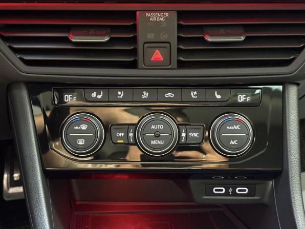 Volkswagen Jetta VII с пробегом 2021 года, цена 2 495 000 рублей, 46413 км, седан, Автокод Объявления