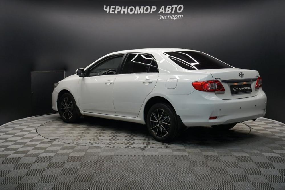 Toyota Corolla X (E140 E150) Рестайлинг Крым  - изображение 3