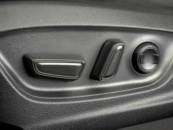 Toyota Camry VIII (XV70) Рестайлинг с пробегом 2022 года, цена 3 400 000 рублей, 48561 км, седан, Автокод Объявления
