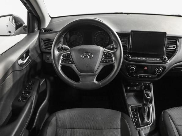 Hyundai Solaris II Рестайлинг с пробегом 2021 года, цена 1 399 000 рублей, 115861 км, седан, Автокод Объявления