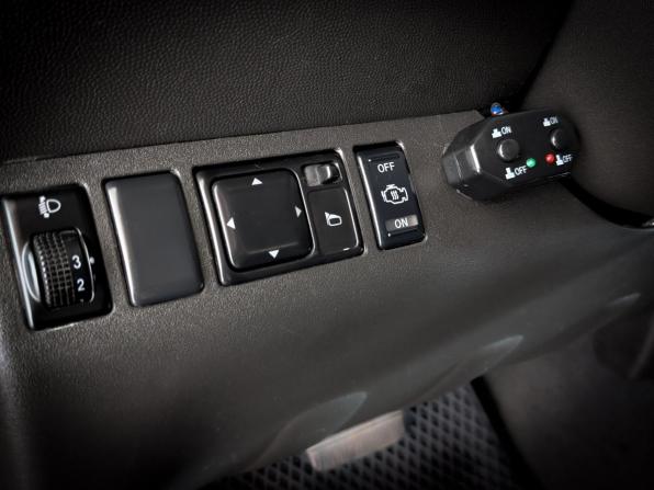 Nissan Navara (Frontier) III (D40) с пробегом 2008 года, цена 1 449 900 рублей, 313000 км, пикап, Автокод Объявления