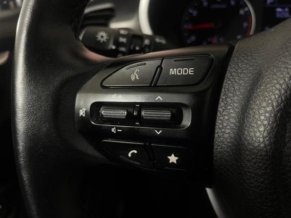 Kia Rio IV Рестайлинг с пробегом 2021 года, цена 1 824 000 рублей, 60210 км, хэтчбек, Автокод Объявления