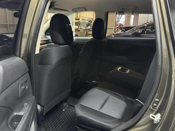 Mitsubishi Outlander III Рестайлинг 3 с пробегом 2020 года, цена 2 127 000 рублей, 110000 км, внедорожник, Автокод Объявления