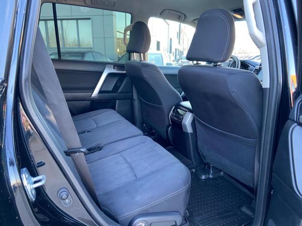 Toyota Land Cruiser Prado 150 Series Рестайлинг 2 с пробегом 2018 года, цена 4 380 000 рублей, 241379 км, внедорожник, Автокод Объявления