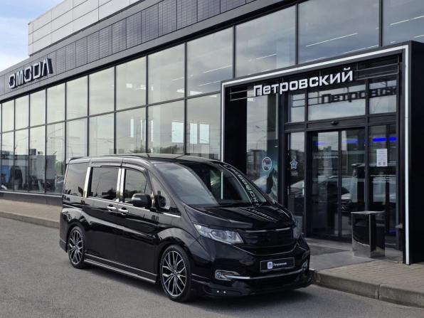 Honda Stepwgn V с пробегом 2015 года, цена 1 999 000 рублей, 108245 км, минивэн, Автокод Объявления
