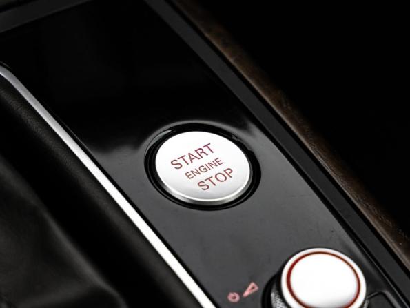 Audi A6 IV (C7) с пробегом 2013 года, цена 1 399 000 рублей, 255780 км, седан, Автокод Объявления