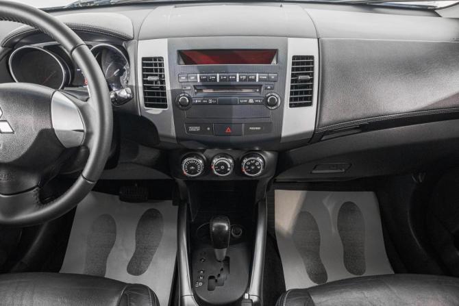 Mitsubishi Outlander II Рестайлинг с пробегом 2011 года, цена 1 249 000 рублей, 296200 км, внедорожник, Автокод Объявления