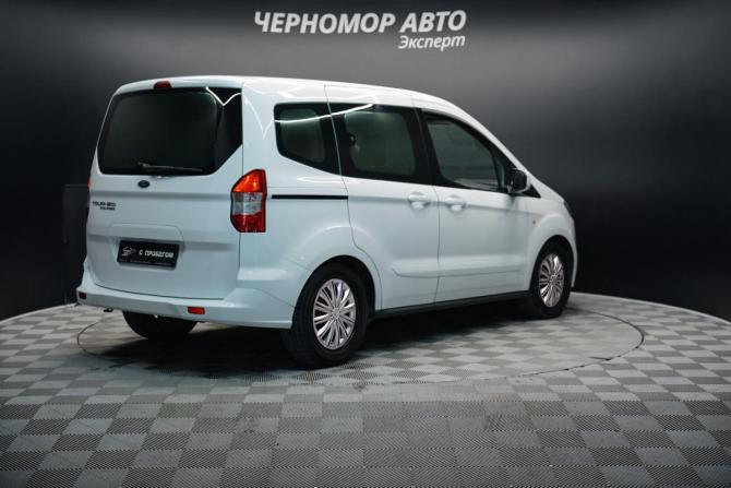 Ford Tourneo Courier I с пробегом 2017 года, цена 1 555 000 рублей, 144000 км, минивэн, Автокод Объявления