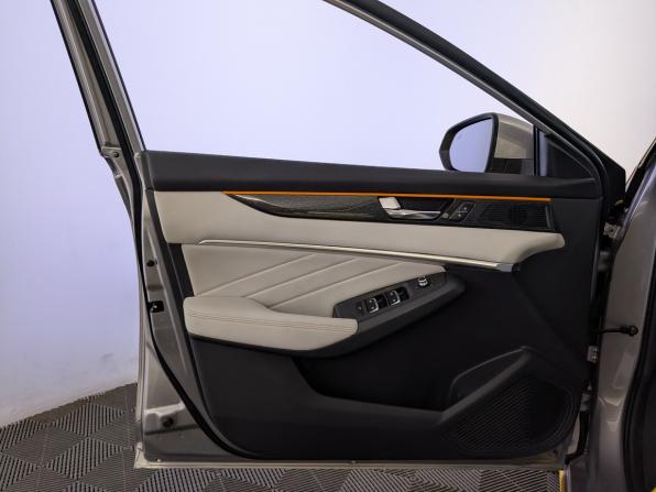 Dongfeng Shine Max с пробегом 2023 года, цена 1 550 000 рублей, 20032 км, седан, Автокод Объявления