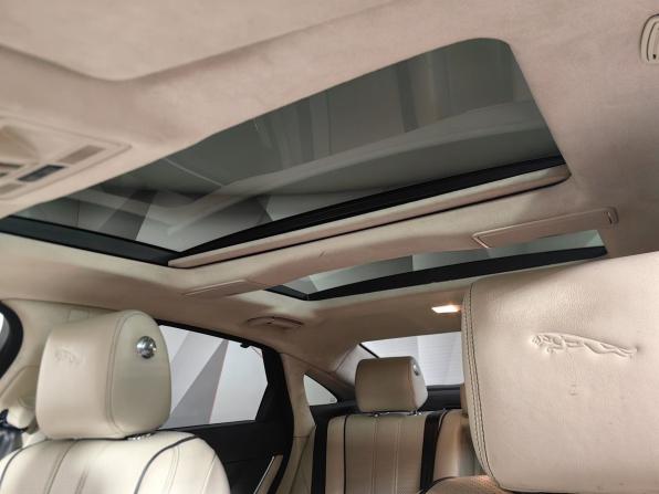 Jaguar XJ IV (X351) с пробегом 2013 года, цена 1 925 000 рублей, 137722 км, седан, Автокод Объявления