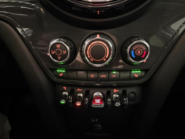 Mini Countryman II с пробегом 2019 года, цена 2 490 000 рублей, 113728 км, внедорожник, Автокод Объявления