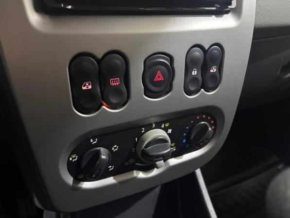 Renault Sandero I с пробегом 2011 года, цена 450 000 рублей, 173991 км, хэтчбек, Автокод Объявления
