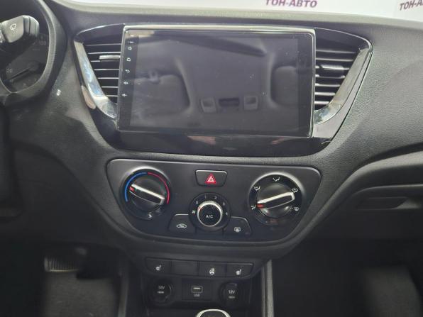 Hyundai Solaris II с пробегом 2019 года, цена 1 365 000 рублей, 87599 км, седан, Автокод Объявления