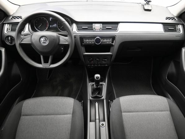 Skoda Rapid I с пробегом 2016 года, цена 930 000 рублей, 121090 км, лифтбек, Автокод Объявления