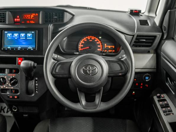 Toyota Roomy I Рестайлинг с пробегом 2022 года, цена 1 119 000 рублей, 96154 км, микровэн, Автокод Объявления